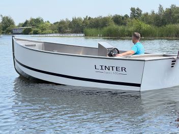 Y_Electric_boat_picture_resized
